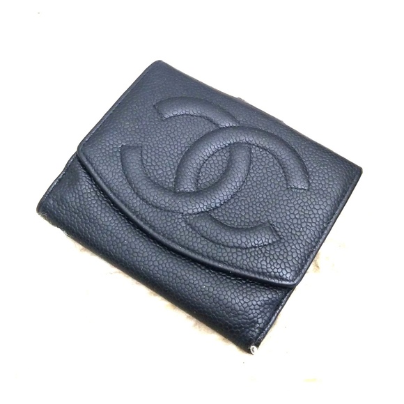 CHANEL Handbags - 😍AUTH Chanel Caviar Timeless Compact Wallet